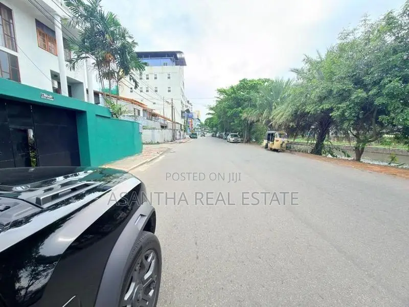 8.6 p with old 02 story house Sale At Facing Darmaramf Road Colombo 06
