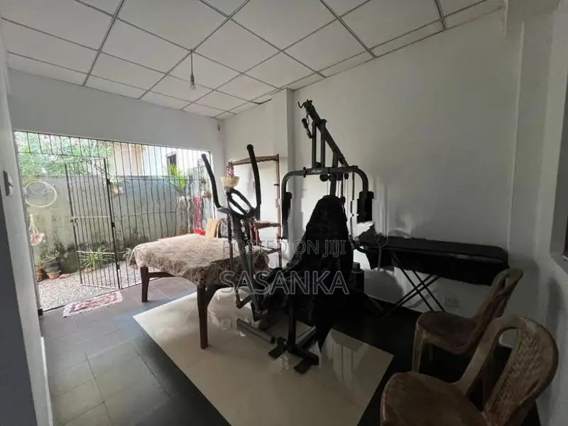 Dehiwala Attidiya Fully Tiled House for Sale