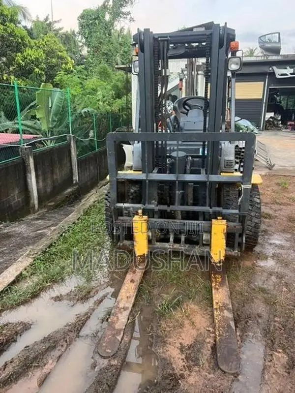 Komatsu F50 Forklift 2010