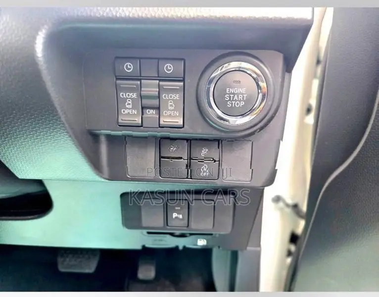 Toyota Roomy Custom Gt Turbo 2025