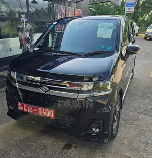Suzuki Wagon R Custom Z 2024