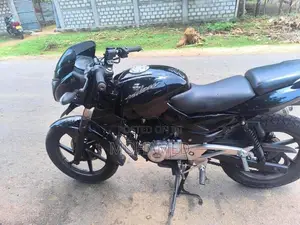Bajaj Pulsar 220F 2011