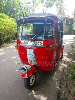 Bajaj RE 4 Stroke 2016