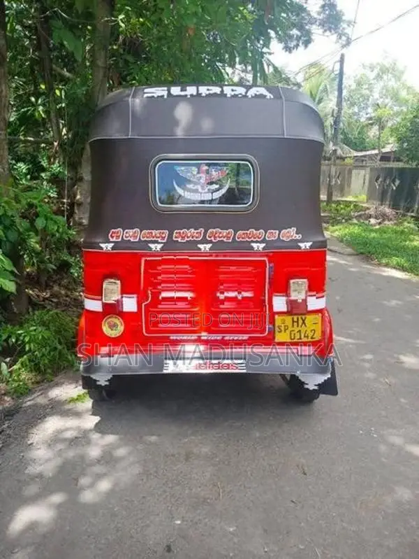Bajaj RE 4 Stroke 2016