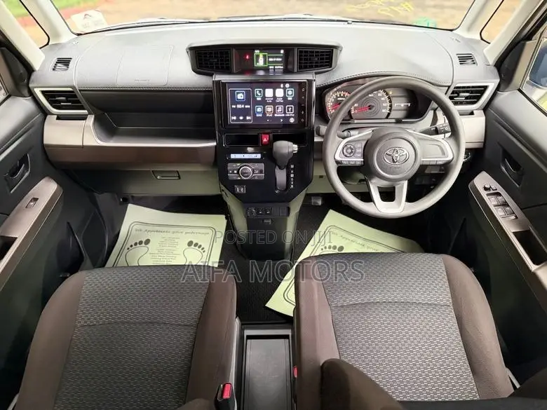 New Toyota Roomy 2025 Black