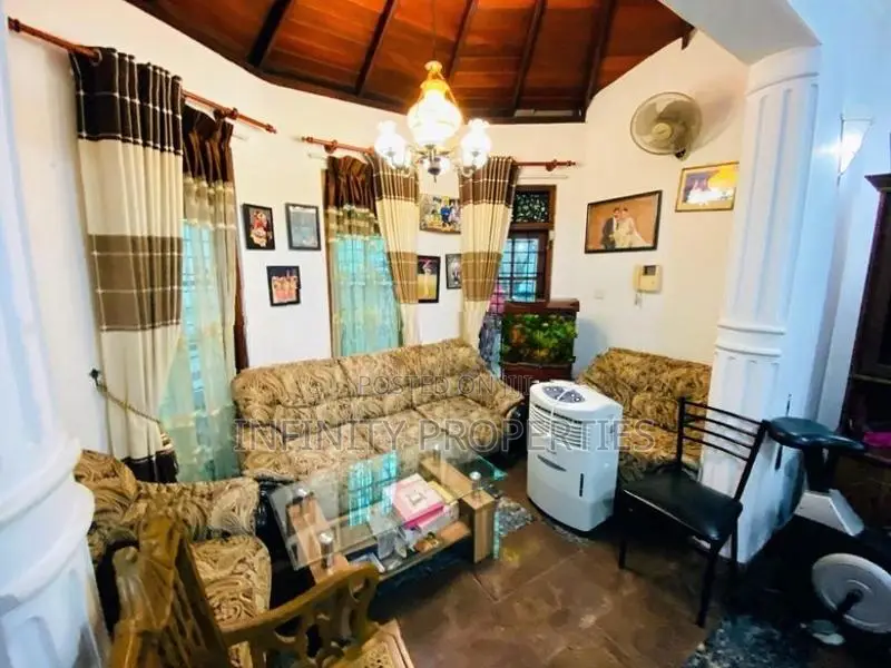 03 STORY HOUSE WITH 6.5 P SALE AT TEMPLE ROAD MAHARAGAMA