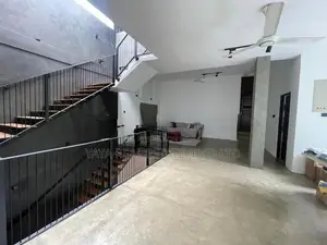 Luxury House For Sale In Thalawathugoda