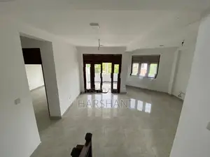 Almost B/N 3 Story House for Sale – Walking Distance to High Level Rd