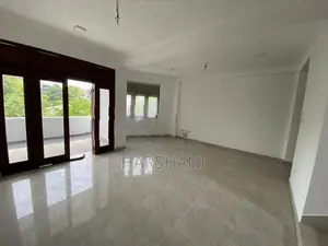 Almost B/N 3 Story House for Sale – Walking Distance to High Level Rd