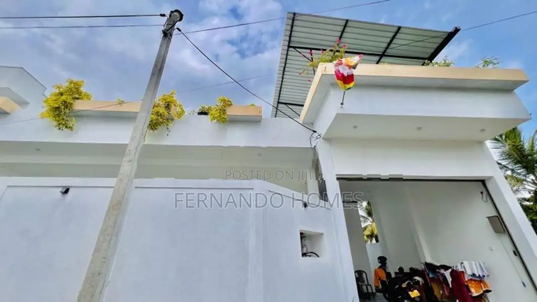 Prime Built Downstair Completed Good Condition House Sale In Negombo