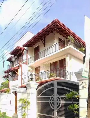 Pannipitiya, Unfurnished, 3 Story House For Rent (MG1353)