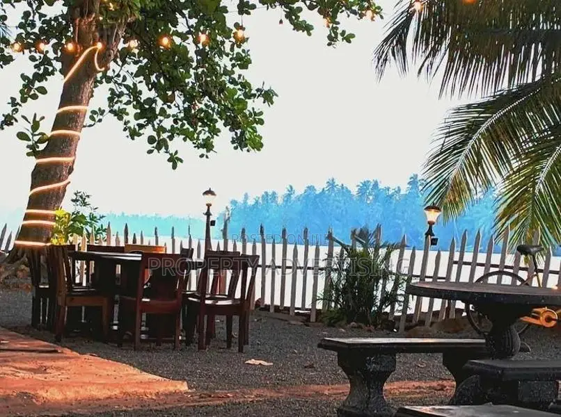 Hotel for sale in panadura - Gallroad facing
