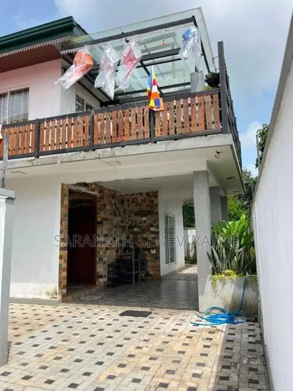 2 Storied House for Sale in Pamunuwila Kiribathgoda - Gampaha District