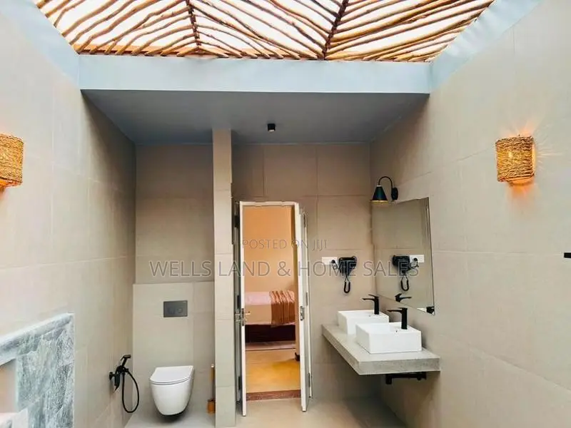 Luxury Villa Type Hotel For Sale - Thalpe