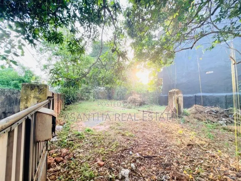 (AFA331) 22 Perch Commercial Property for Sale in Mount Lavinia