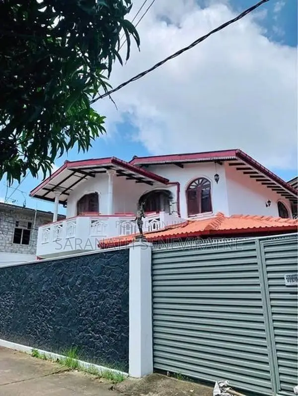 House in a Prime Location - KELANIYA