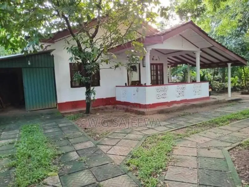 24perch land with house sale in seeduwa, lansiya wadiya