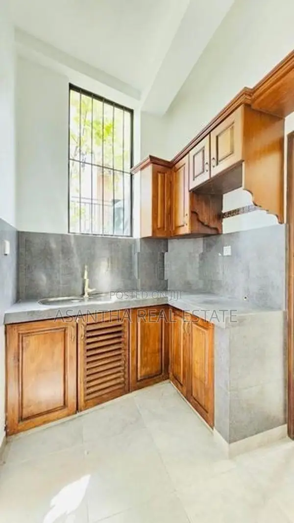 (AFA342) 03 Story House With 7.78 P Sale At Udahamulla Nugegoda