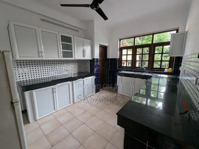 Kohuwala Prime Location Super Luxury House For Sale