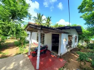 House For Land Value Embuldeniya Galwala Rd Mirihana Nugegoda