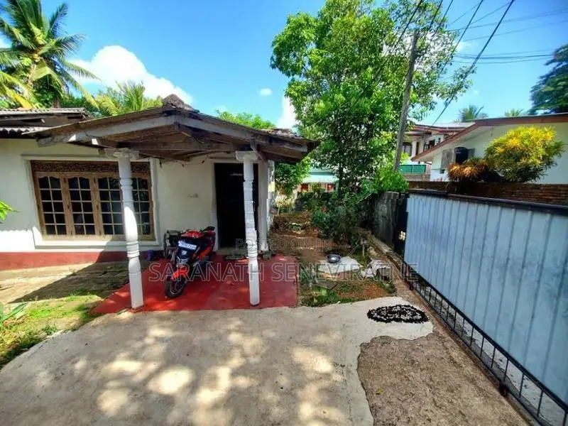House For Land Value Embuldeniya Galwala Rd Mirihana Nugegoda