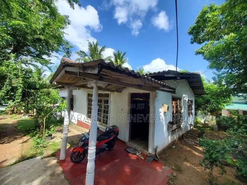 House For Land Value Embuldeniya Galwala Rd Mirihana Nugegoda