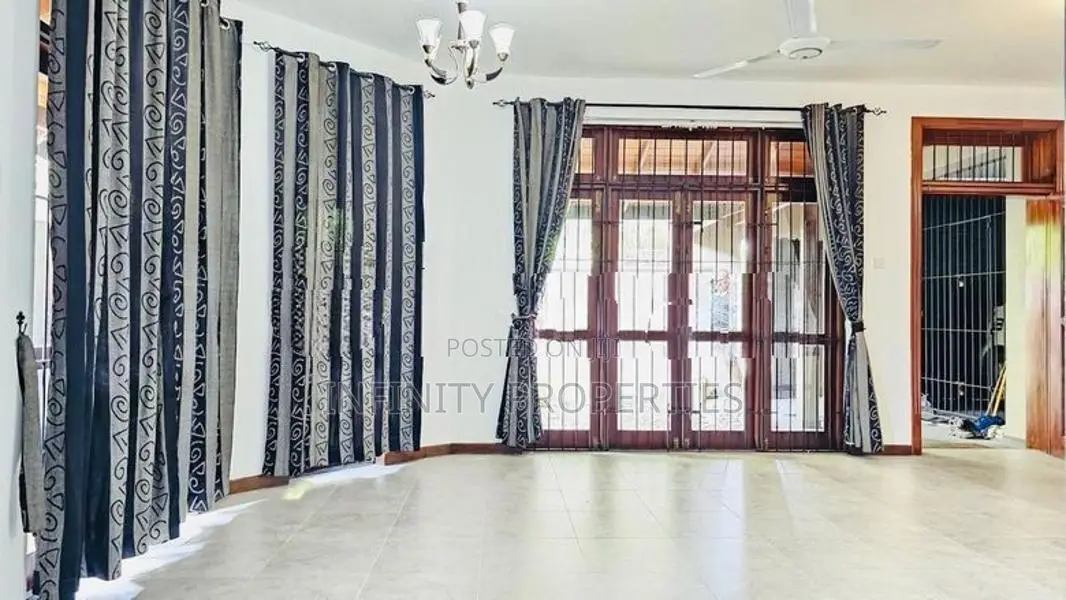 03 Story House With 7.78 P Sale At Udahamulla Nugegoda