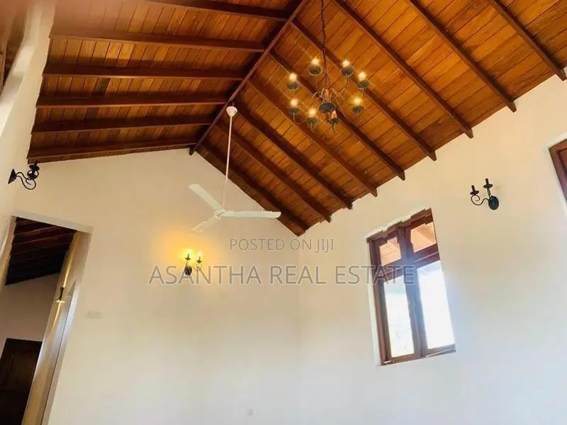 (AFA343) super luxury house for sale in Hokandara.