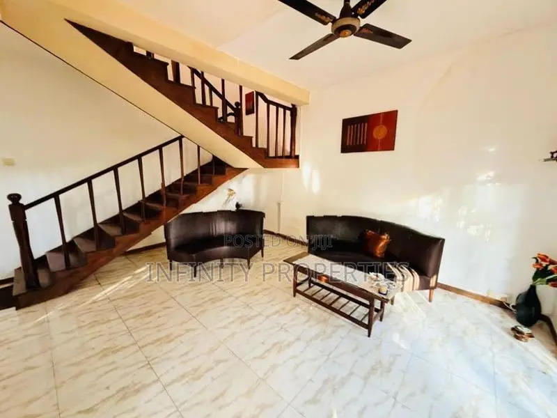 (AF070) 02 Story house With 10 P At Abeyrathna Mawatha Boralesgamuwa