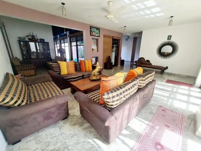 (AFA355) Luxury House for sale Ambuldeniya Nugegoda