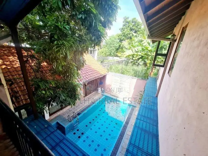 (AFA355) Luxury House for sale Ambuldeniya Nugegoda