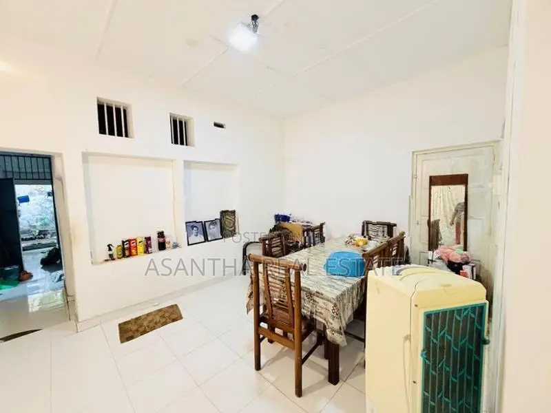 (AFA361) Land with house to be sold on Meegahawatte Road in Delkanda.