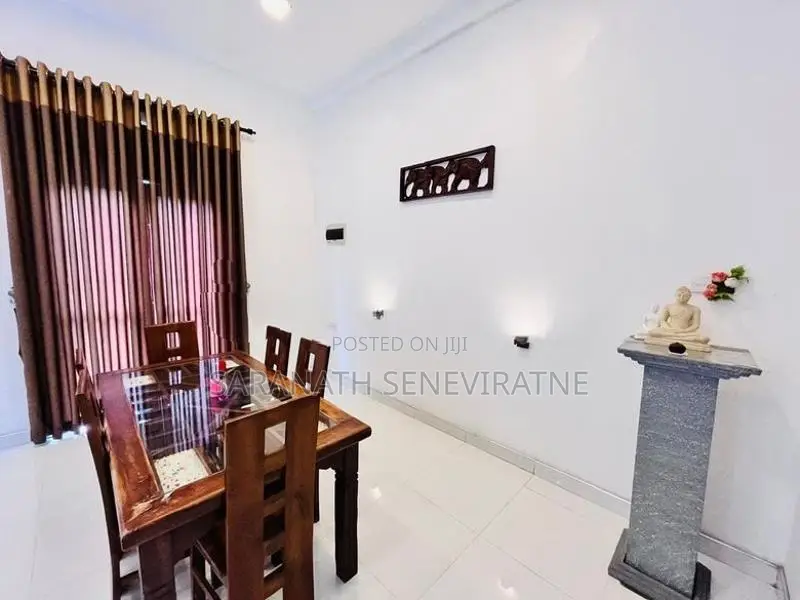 Modern 3 Storied House For Sale in Kandy Katugasthota