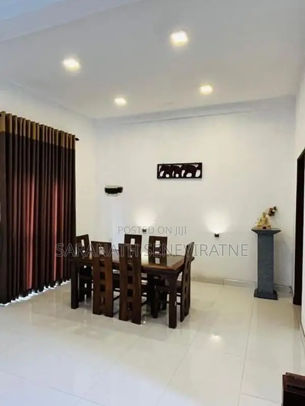 Modern 3 Storied House For Sale in Kandy Katugasthota