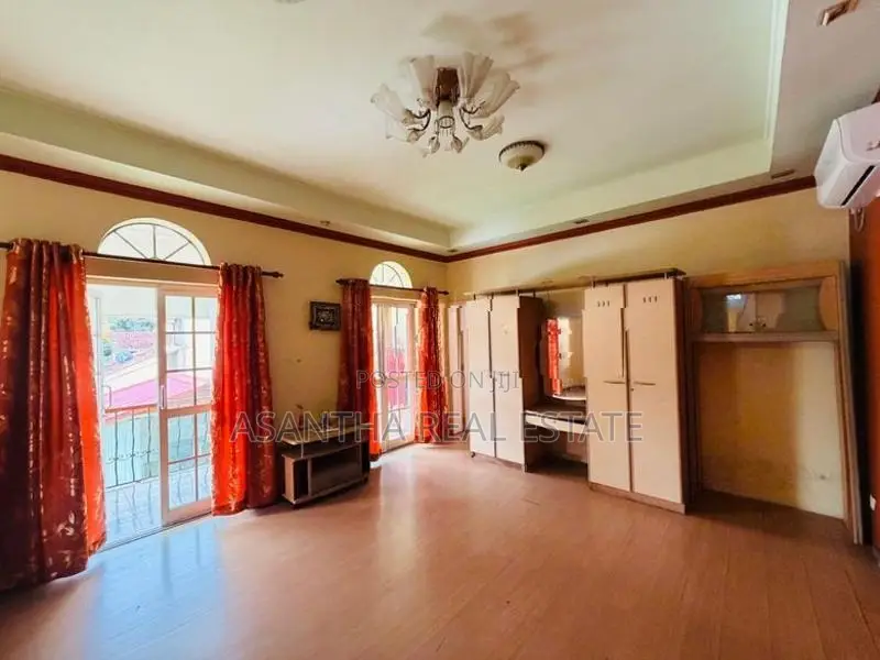 (AFA364) Luxury House With 18 P sale At Rajagiriya
