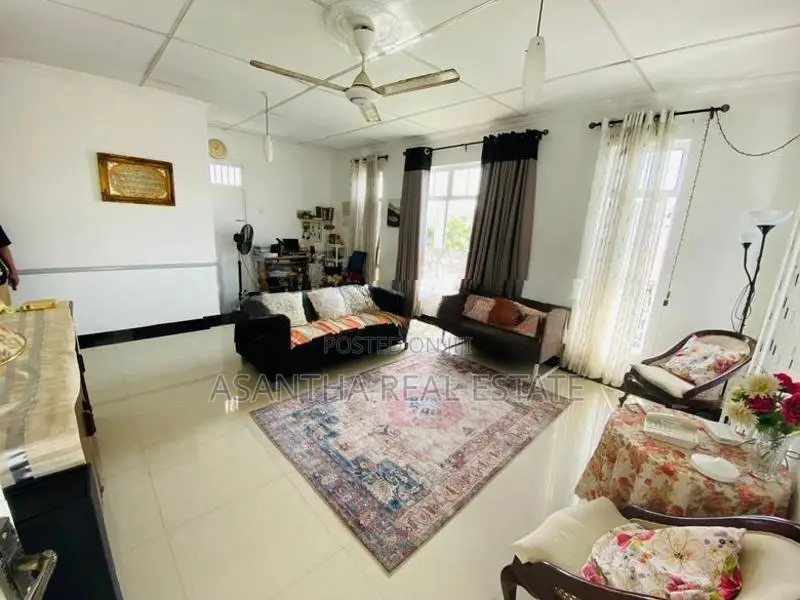 (AFA369) 03 Unit Story Apertment Type Colbage Mawatha Nawala