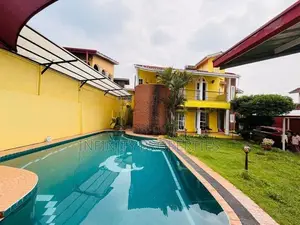 (AF090) Luxury House With 18 P sale At Rajagiriya