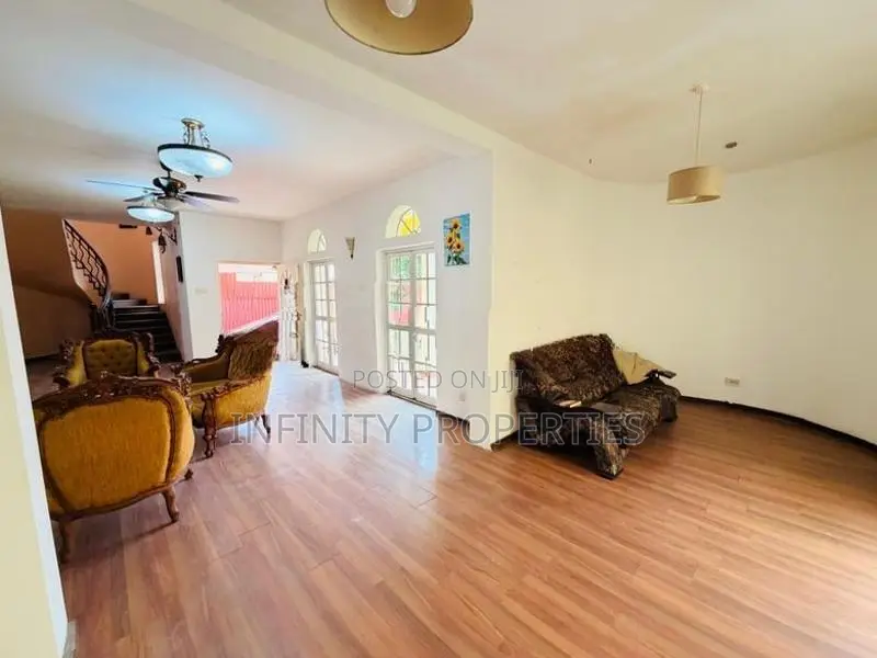 (AF090) Luxury House With 18 P sale At Rajagiriya