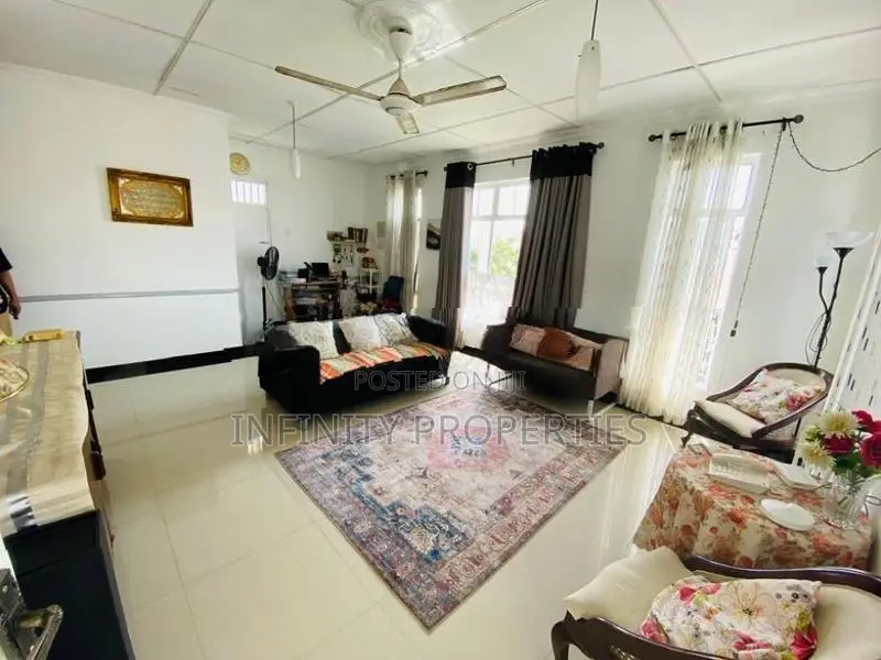 (AF095) 03 Unit Story Apertment Type Colbage Mawatha Nawala