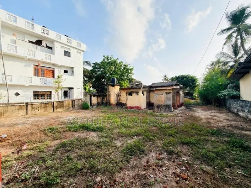 (AFA375) 51 P Prime Two-Road Frontage Land for Sale - Mount Lavinia