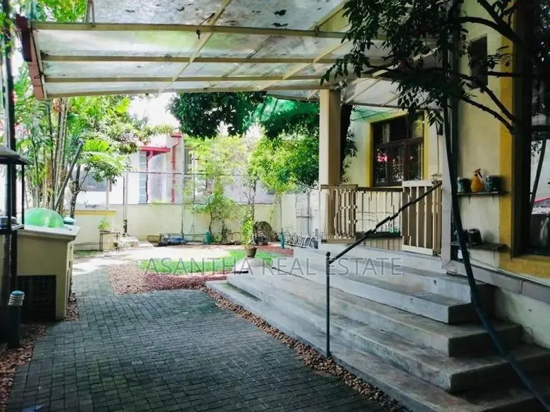 (AFA386) 03 Story House With 20 P Meda Welikada Road, Rajagiriya