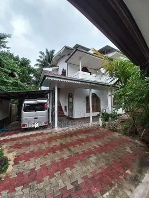 Two storey house for sale in Meddawattha matara