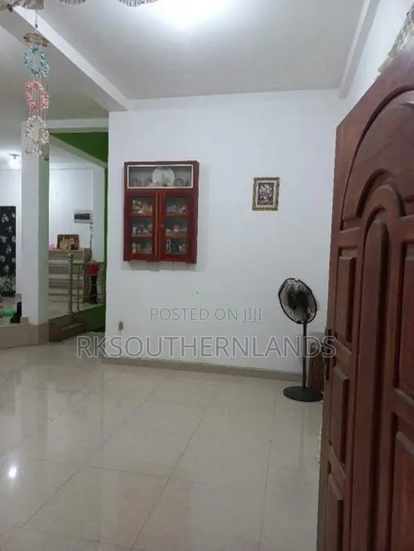 Two storey house for sale in Meddawattha matara