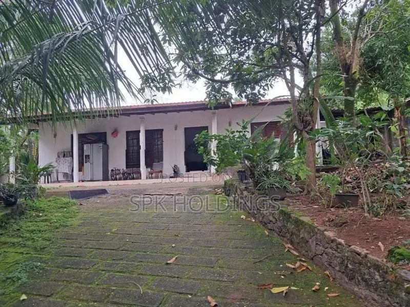PRIME 23-PERCH LAND WITH OLD HOUSE – HIMBUTANA