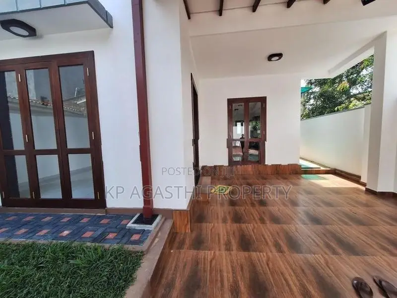 2st luxury house for sale in piliyandala