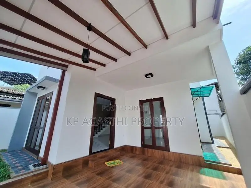 2st luxury house for sale in piliyandala