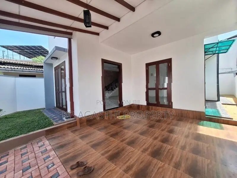 2st luxury house for sale in piliyandala