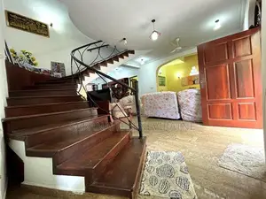 Luxury House For Sale in Off Dutugamunu Mw Kohuwala Colombo 6
