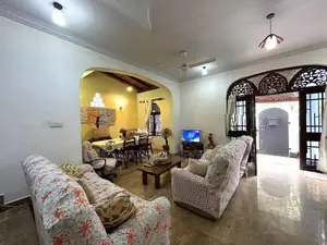 Luxury House For Sale in Off Dutugamunu Mw Kohuwala Colombo 6