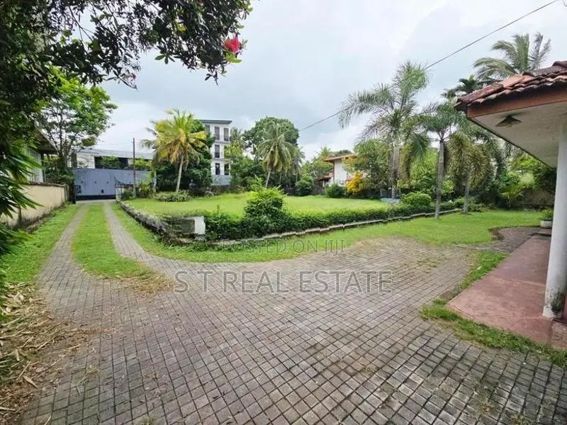60P Prime Land For Sale In Kottawa Town